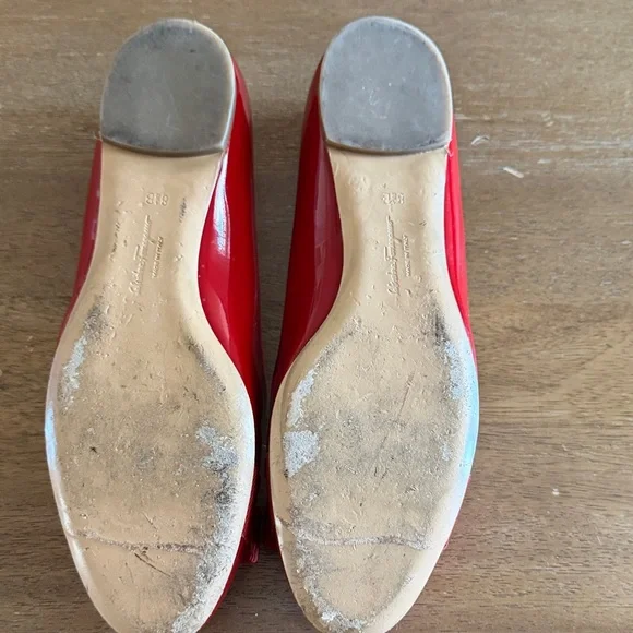 Salvatore Ferragamo Red Patent Flats with Bow - Picture 3 of 4